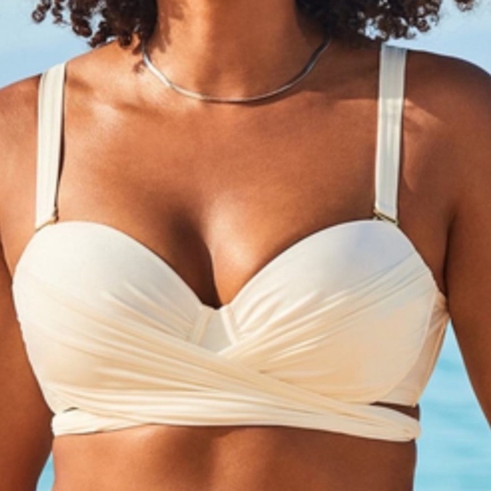Nwt GabiFresh Bandeau Underwire 12 D/DD
Cup Wrap Bikini Top swimsuits for all